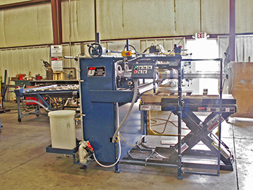 Automatic steel sheet de-stacker and feeder.